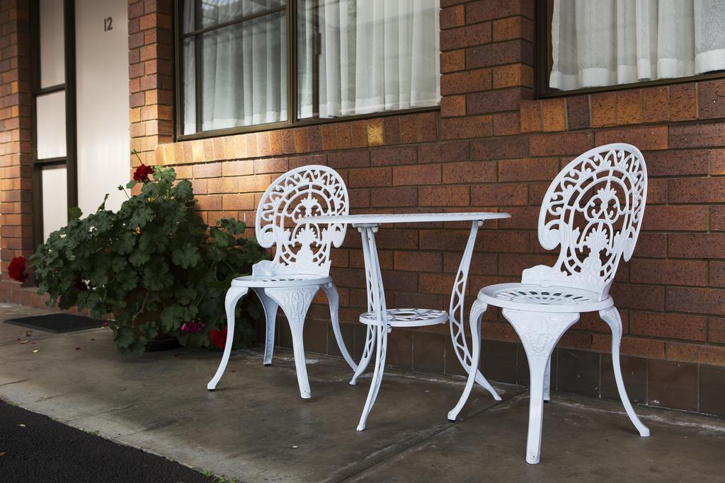 Country Pathfinder Motor Inn ドルビー エクステリア 写真
