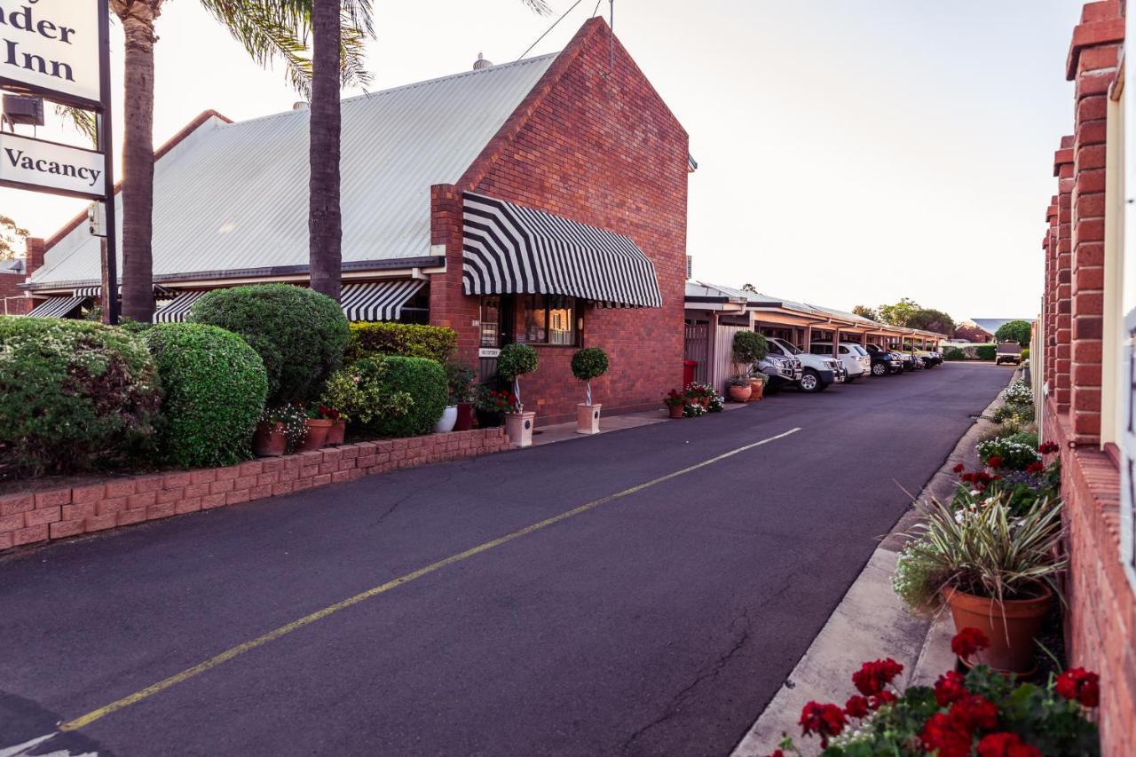 Country Pathfinder Motor Inn ドルビー エクステリア 写真